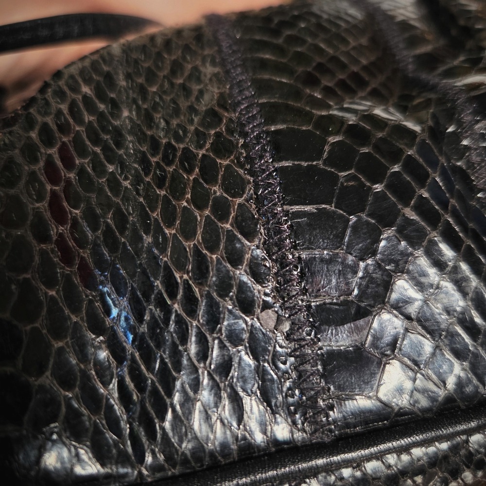 Vintage 80s Palizzio Black Snakeskin Clutch Crossbody Bag Pleated Evening Purse - Picture 3 of 9